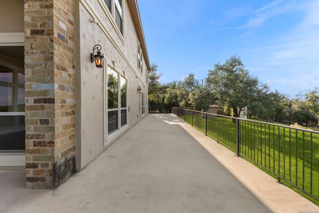 8 BRAEBURN CT, Bulverde, TX 78163