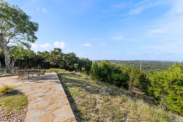 8 BRAEBURN CT, Bulverde, TX 78163
