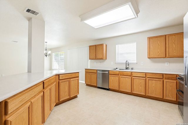 6011 Higbee Ml, San Antonio, TX 78247