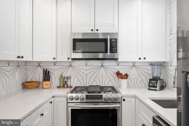 6812 QUANDER RD, Alexandria, VA 22307