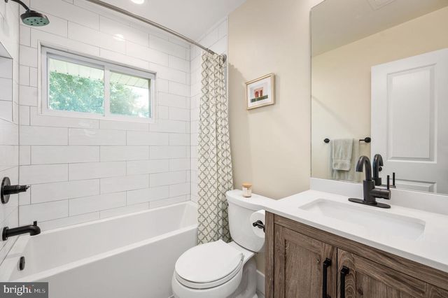 6812 QUANDER RD, Alexandria, VA 22307