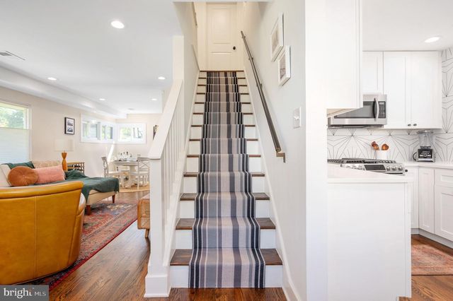 6812 QUANDER RD, Alexandria, VA 22307