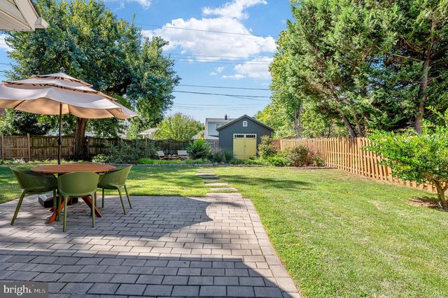 6812 QUANDER RD, Alexandria, VA 22307