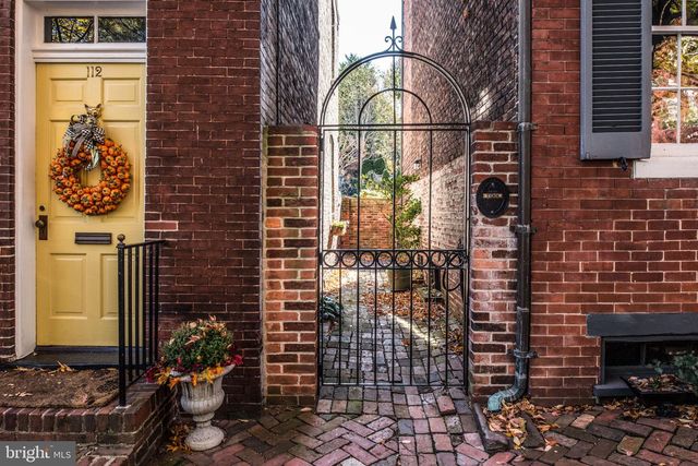 6812 QUANDER RD, Alexandria, VA 22307
