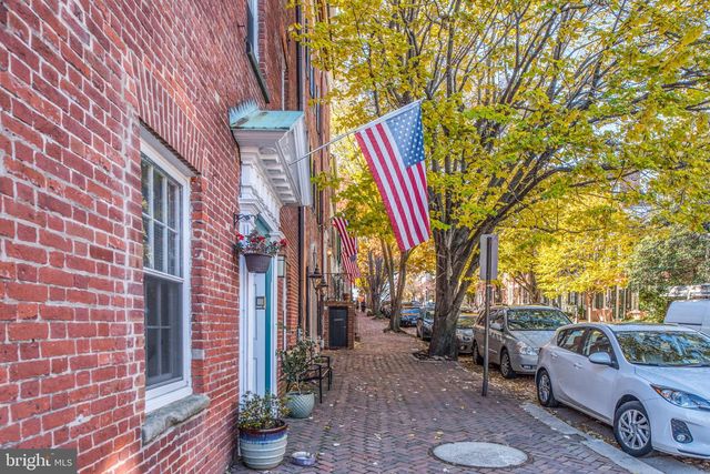 6812 QUANDER RD, Alexandria, VA 22307
