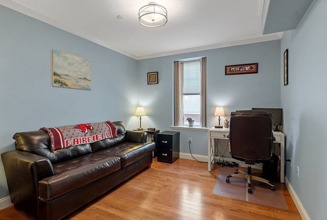426 Main St 205, Stoneham, MA 02180