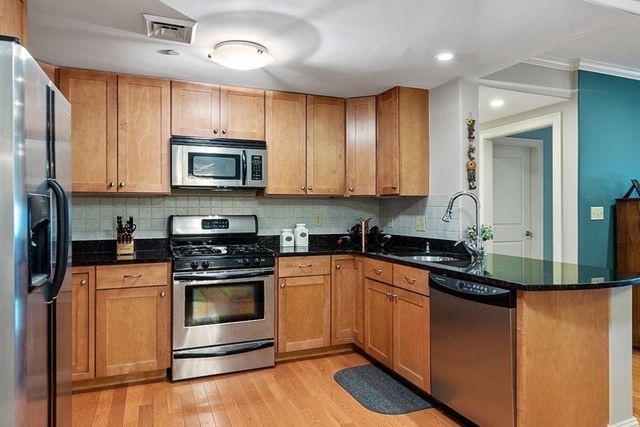 426 Main St 205, Stoneham, MA 02180