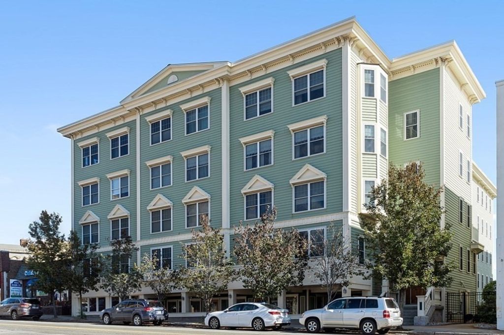 426 Main St 205, Stoneham, MA 02180