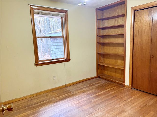 86 Central Pike, Scituate, RI 02857