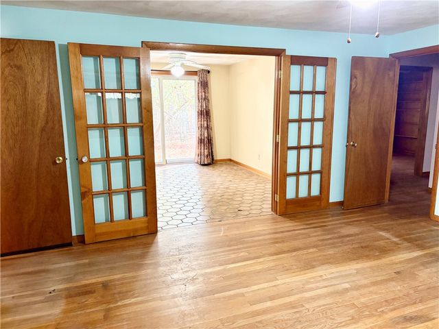 86 Central Pike, Scituate, RI 02857