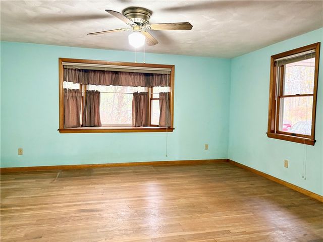 86 Central Pike, Scituate, RI 02857