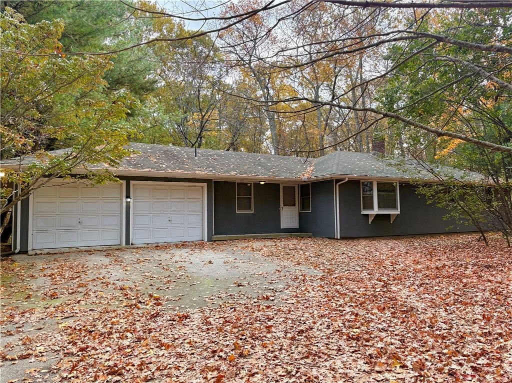 86 Central Pike, Scituate, RI 02857