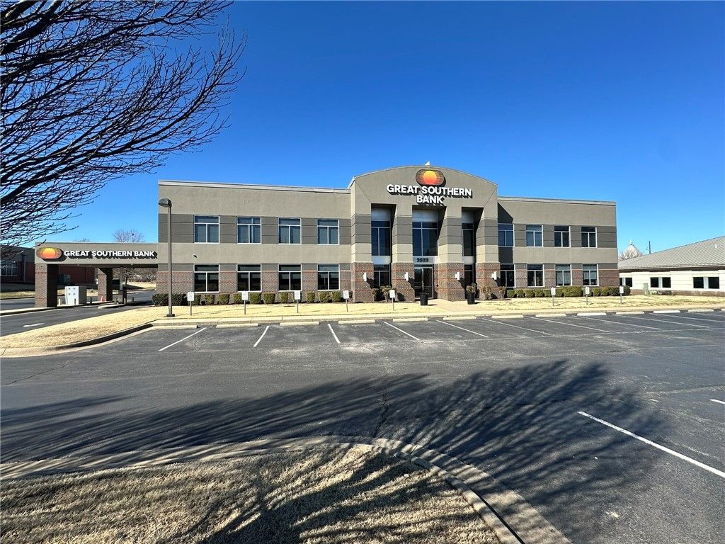 2522 S Pinnacle Hills Parkway 106, Rogers, AR 72758