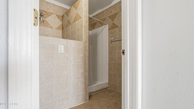 1613 Hickory Avenue, Panama City, FL 32405