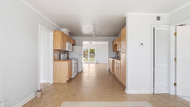 1613 Hickory Avenue, Panama City, FL 32405