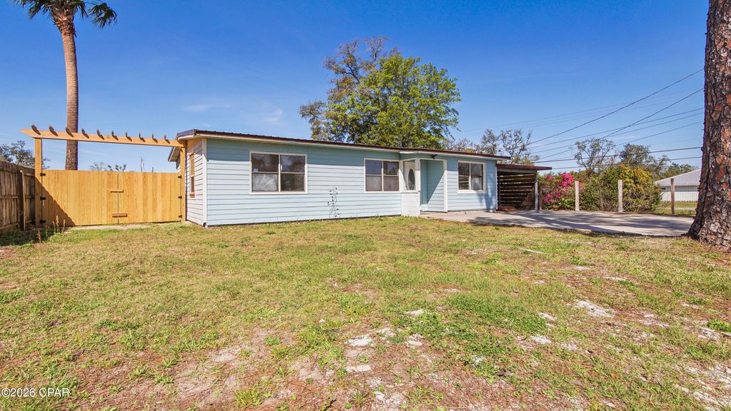 1613 Hickory Avenue, Panama City, FL 32405