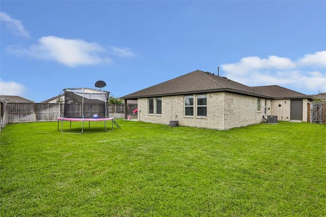 500 San Marcos Trail, Dayton, TX 77535