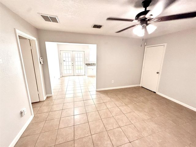 16814 David Glen Drive, Friendswood, TX 77546