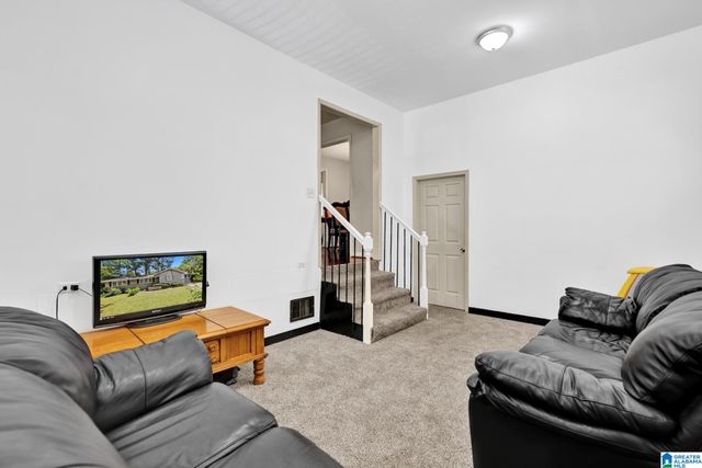 944 REEDWOOD LANE, Birmingham, AL 35235