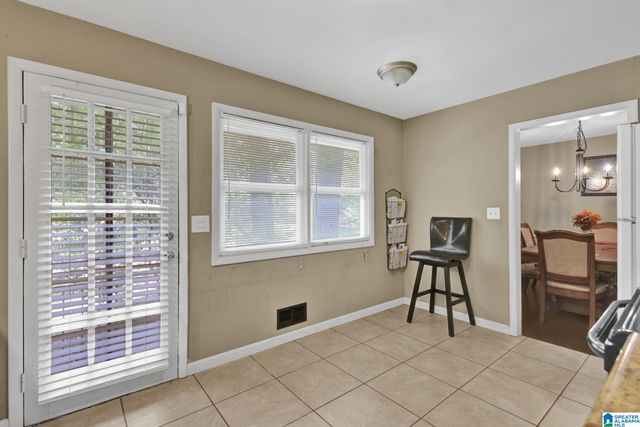 944 REEDWOOD LANE, Birmingham, AL 35235
