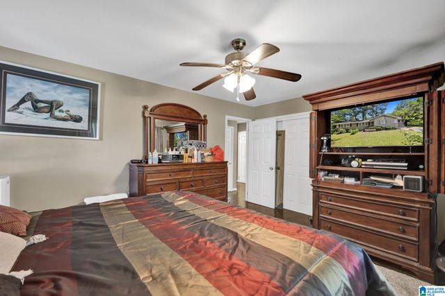944 REEDWOOD LANE, Birmingham, AL 35235