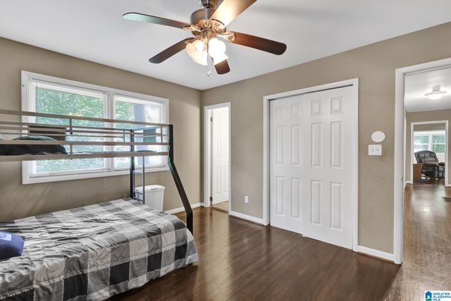 944 REEDWOOD LANE, Birmingham, AL 35235