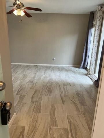 2458 Country Club Drive, Pearland, TX 77581