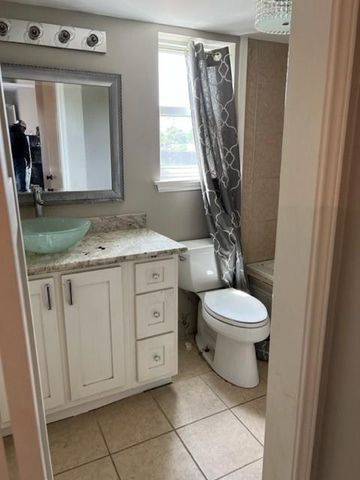 2458 Country Club Drive, Pearland, TX 77581