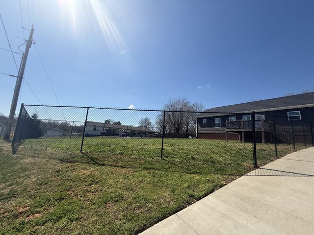 1016 Northside Dr, Dickson, TN 37055