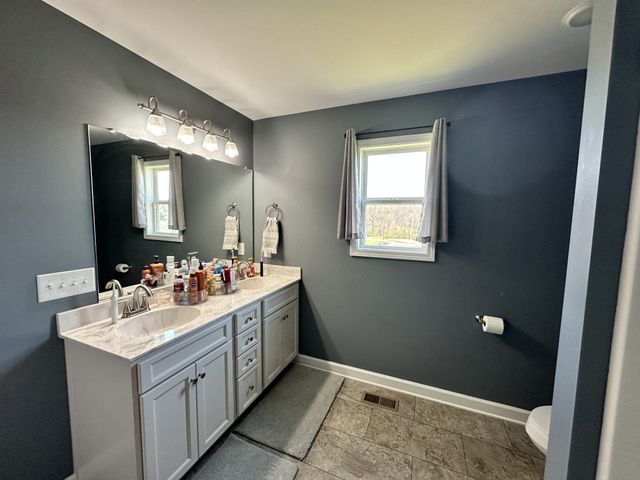 1016 Northside Dr, Dickson, TN 37055