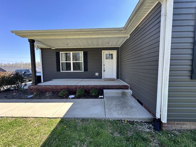 1016 Northside Dr, Dickson, TN 37055