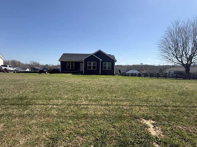 1016 Northside Dr, Dickson, TN 37055