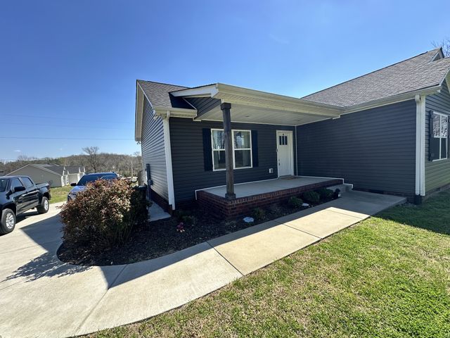 1016 Northside Dr, Dickson, TN 37055