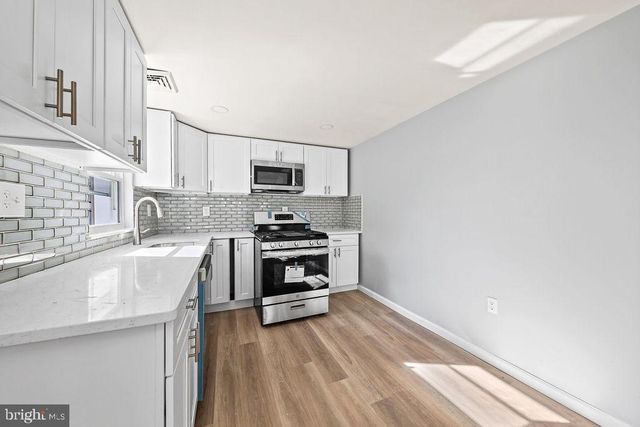 408 W 3RD AVE, Runnemede, NJ 08078