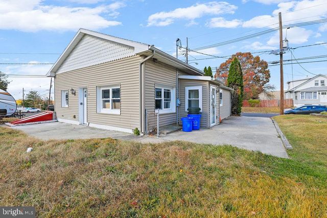 408 W 3RD AVE, Runnemede, NJ 08078