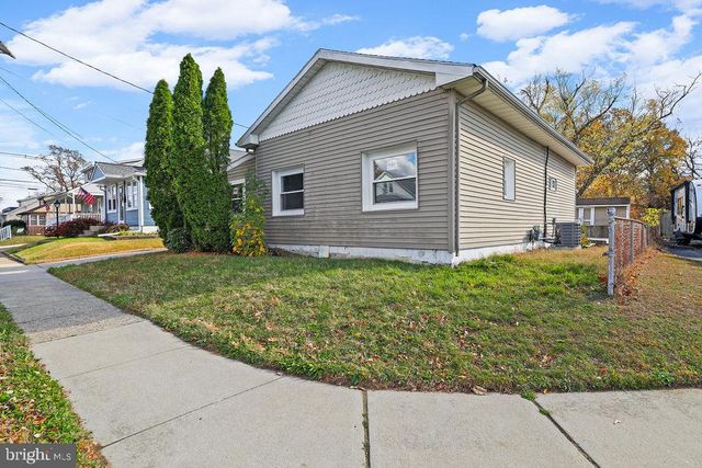 408 W 3RD AVE, Runnemede, NJ 08078