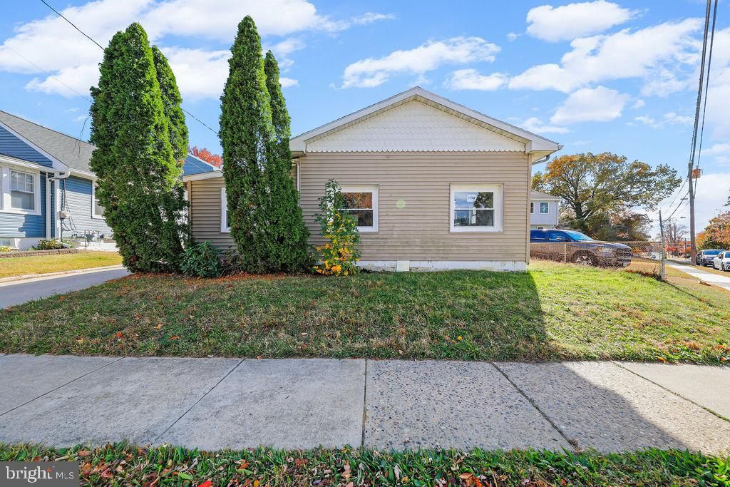 408 W 3RD AVE, Runnemede, NJ 08078