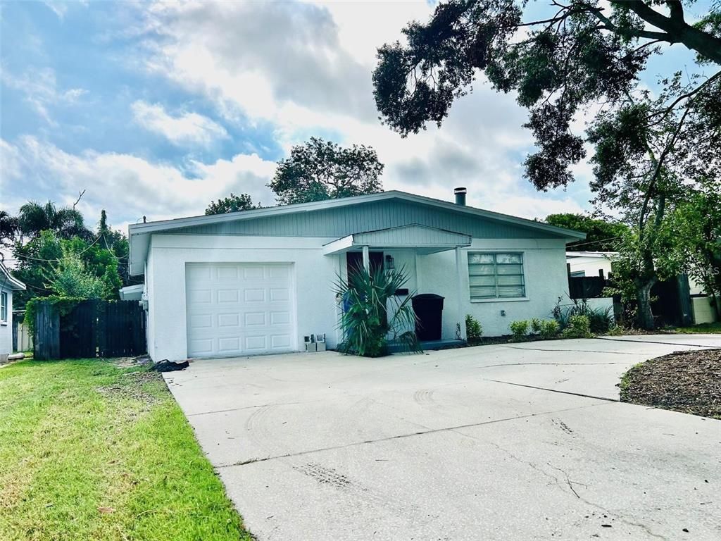 4027 HUNTINGTON STREET NE, St Petersburg, FL 33703