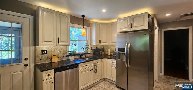9 Harrison Road 1st Floor, Riverdale Borough, NJ 07457
