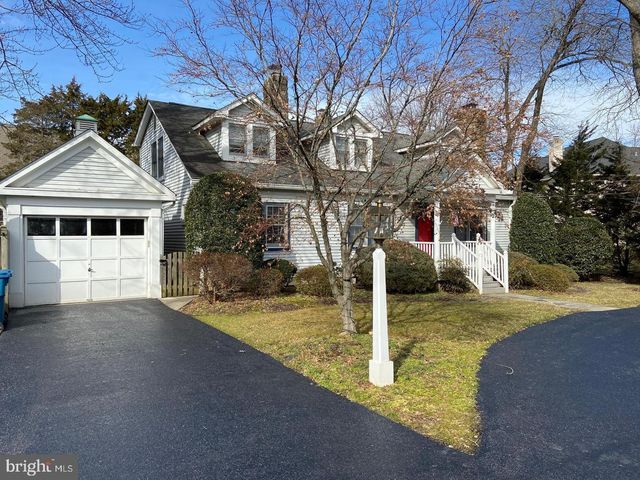 1256 SPRING HILL RD, Mclean, VA 22102