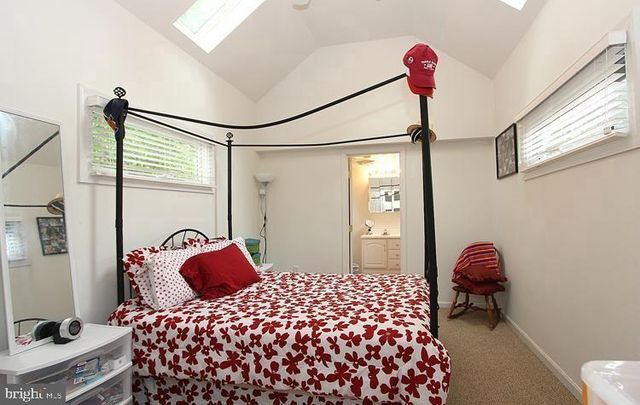 1256 SPRING HILL RD, Mclean, VA 22102