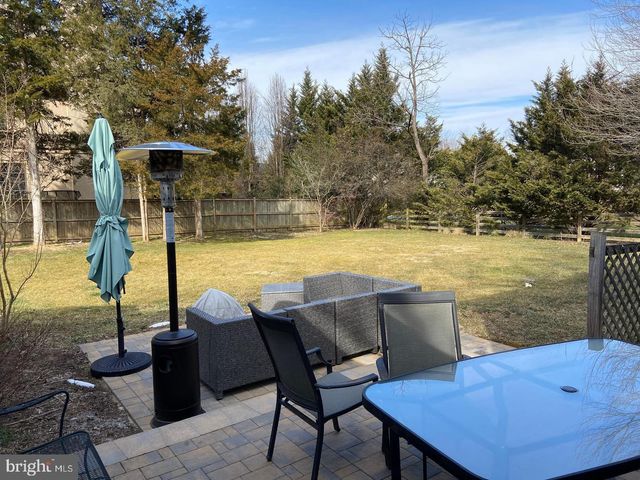 1256 SPRING HILL RD, Mclean, VA 22102