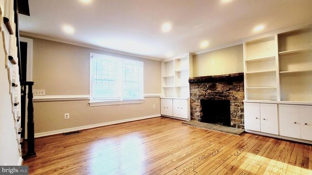 1256 SPRING HILL RD, Mclean, VA 22102