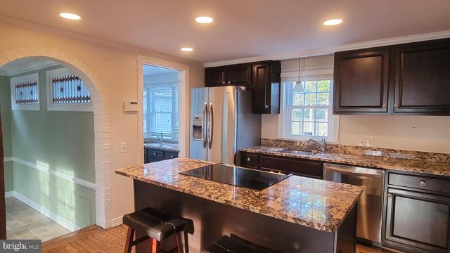 1256 SPRING HILL RD, Mclean, VA 22102