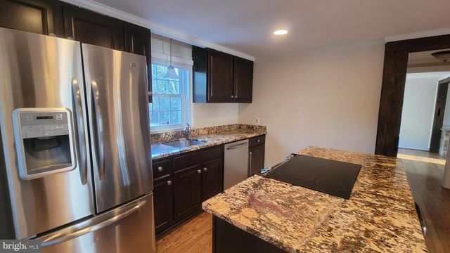 1256 SPRING HILL RD, Mclean, VA 22102