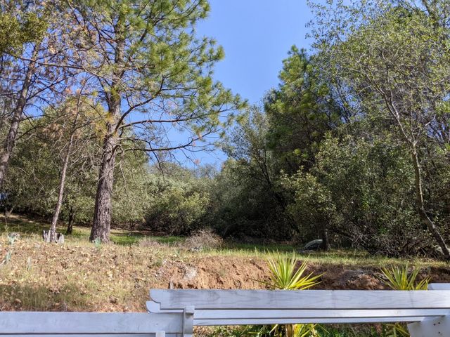 10180 Rock Creek Rd, Placerville, CA 95667