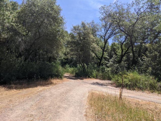 10180 Rock Creek Rd, Placerville, CA 95667