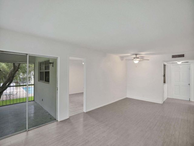10193 N Military Trail 206, Palm Beach Gardens, FL 33410