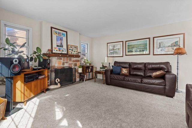 1018 E FRANCES STREET, Appleton, WI 54911