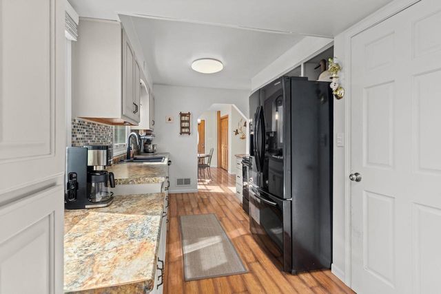 1018 E FRANCES STREET, Appleton, WI 54911
